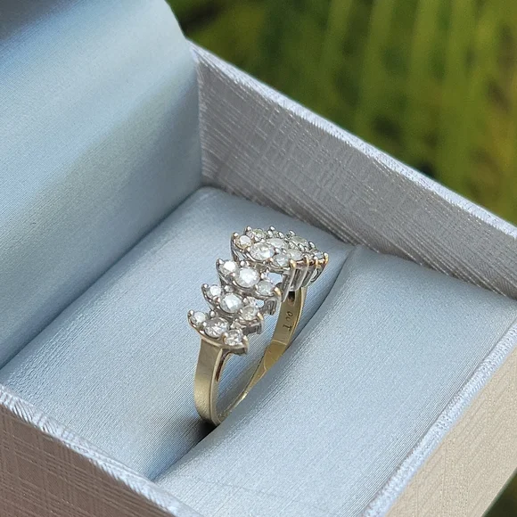 1 CTW 10k YG and WG Tiered Diamond 3 rows - Picture 9 of 15